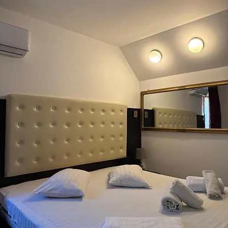 Pensiunea El Plazza 4* Băile Herculane